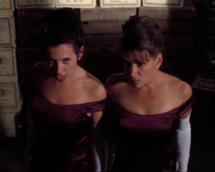 Charmed-Online-dot-net_106TheWeddingFromHell2210.jpg Charmed-Online-dot-net_106TheWeddingFromHell2210.jpg