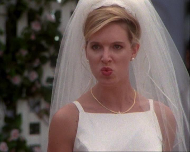 Charmed-Online-dot-net_106TheWeddingFromHell2242.jpg