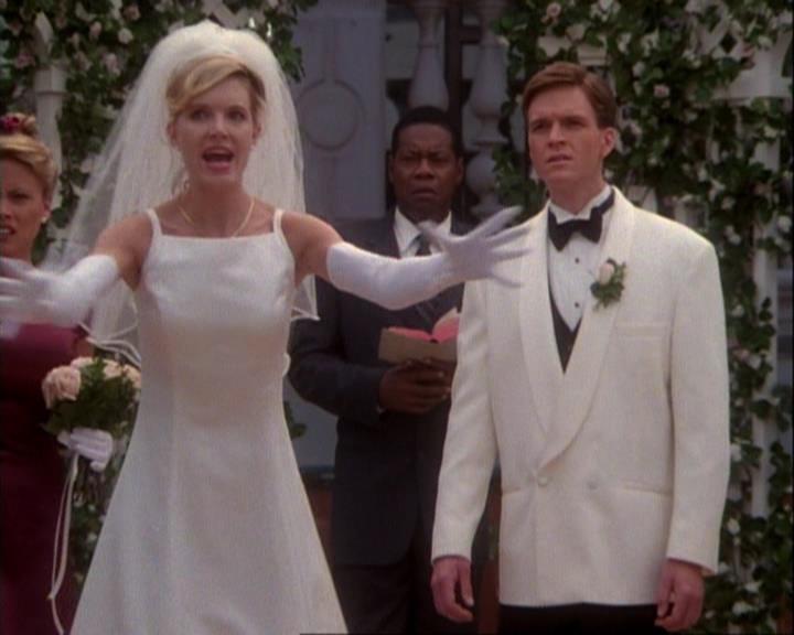 Charmed-Online-dot-net_106TheWeddingFromHell2245.jpg