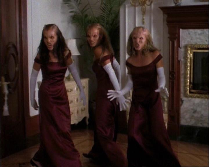 Charmed-Online-dot-net_106TheWeddingFromHell2286.jpg Charmed-Online-dot-net_106TheWeddingFromHell2286.jpg