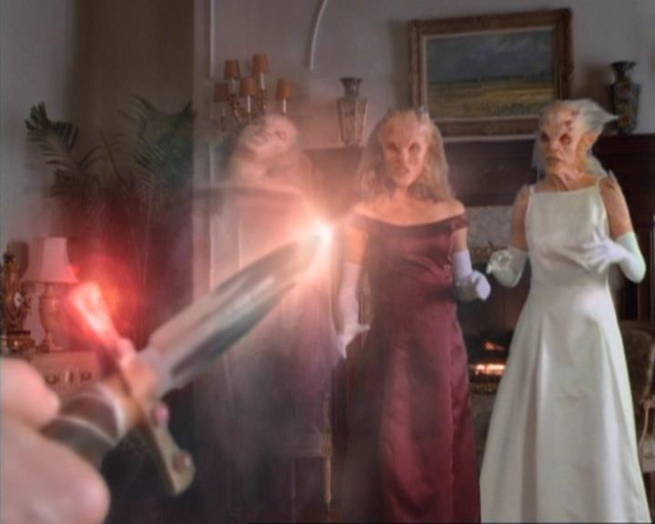 Charmed-Online-dot-net_106TheWeddingFromHell2306.jpg Charmed-Online-dot-net_106TheWeddingFromHell2306.jpg