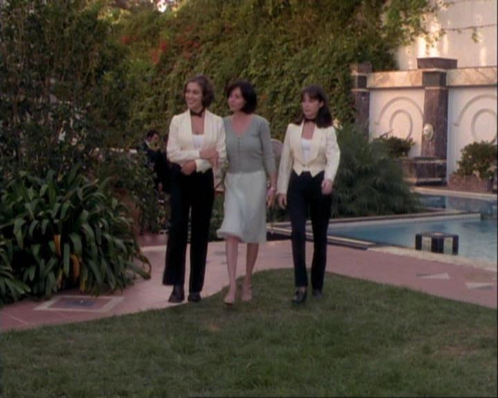 Charmed-Online-dot-net_106TheWeddingFromHell2338.jpg Charmed-Online-dot-net_106TheWeddingFromHell2338.jpg