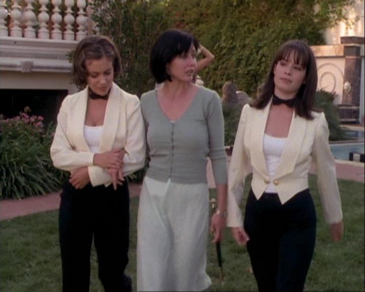 Charmed-Online-dot-net_106TheWeddingFromHell2343.jpg Charmed-Online-dot-net_106TheWeddingFromHell2343.jpg