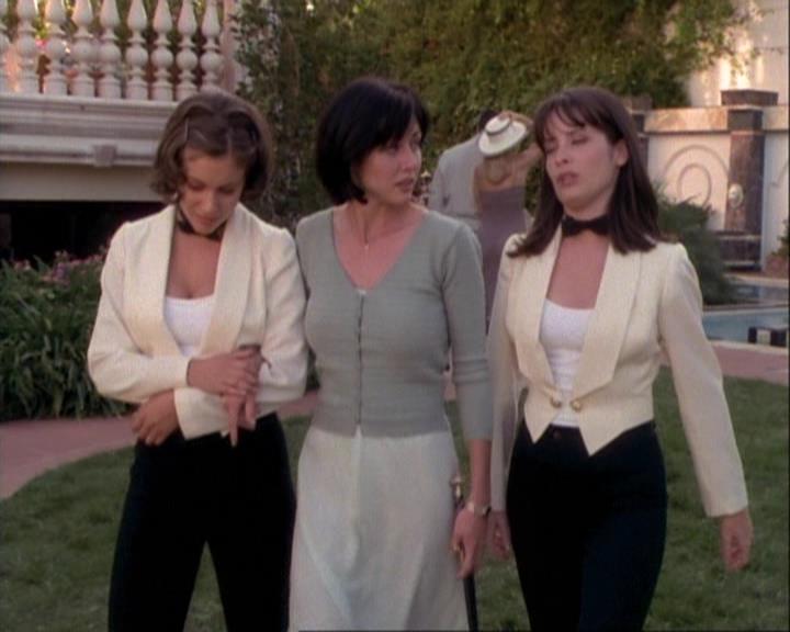 Charmed-Online-dot-net_106TheWeddingFromHell2344.jpg