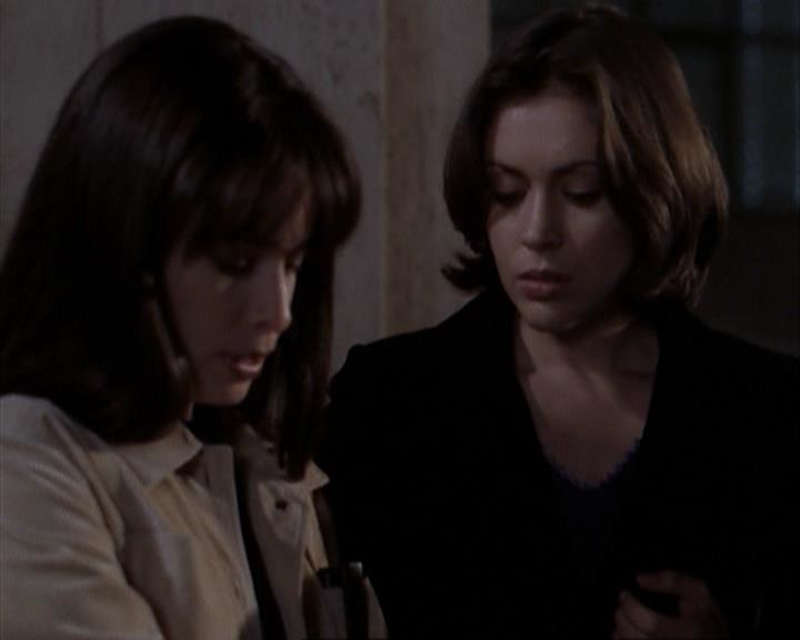 Charmed-Online-dot-net_108TheTruthIsOutThereAndItHurts0104.jpg Charmed-Online-dot-net_108TheTruthIsOutThereAndItHurts0104.jpg