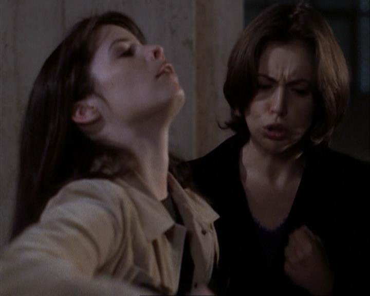Charmed-Online-dot-net_108TheTruthIsOutThereAndItHurts0127.jpg Charmed-Online-dot-net_108TheTruthIsOutThereAndItHurts0127.jpg
