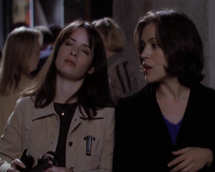 Charmed-Online-dot-net_108TheTruthIsOutThereAndItHurts0129.jpg Charmed-Online-dot-net_108TheTruthIsOutThereAndItHurts0129.jpg