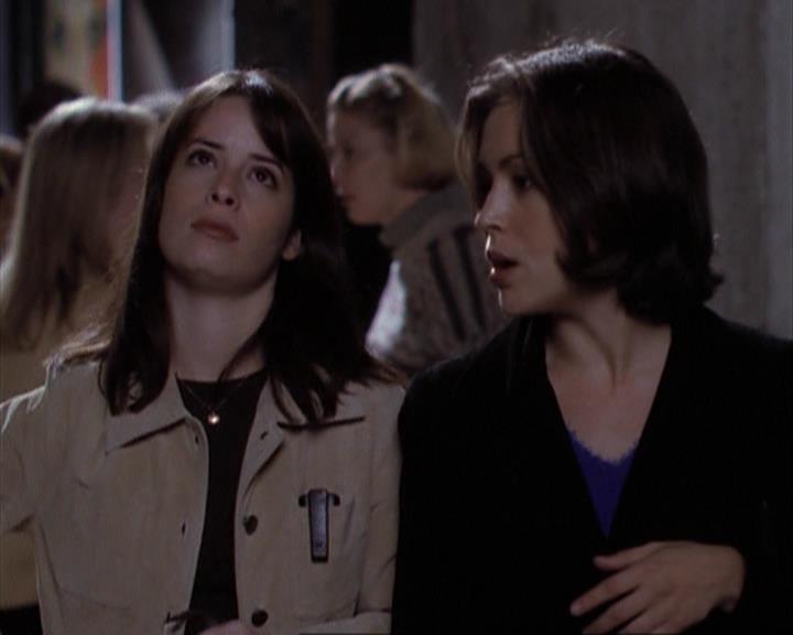 Charmed-Online-dot-net_108TheTruthIsOutThereAndItHurts0130.jpg Charmed-Online-dot-net_108TheTruthIsOutThereAndItHurts0130.jpg