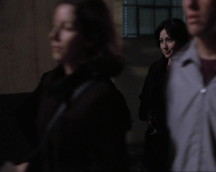 Charmed-Online-dot-net_108TheTruthIsOutThereAndItHurts0135.jpg Charmed-Online-dot-net_108TheTruthIsOutThereAndItHurts0135.jpg