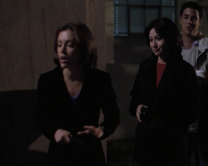 Charmed-Online-dot-net_108TheTruthIsOutThereAndItHurts0136.jpg Charmed-Online-dot-net_108TheTruthIsOutThereAndItHurts0136.jpg