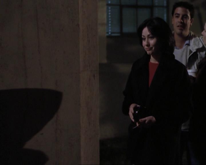 Charmed-Online-dot-net_108TheTruthIsOutThereAndItHurts0137.jpg Charmed-Online-dot-net_108TheTruthIsOutThereAndItHurts0137.jpg