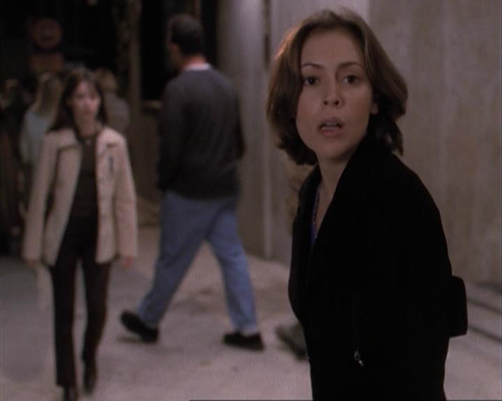 Charmed-Online-dot-net_108TheTruthIsOutThereAndItHurts0152.jpg Charmed-Online-dot-net_108TheTruthIsOutThereAndItHurts0152.jpg