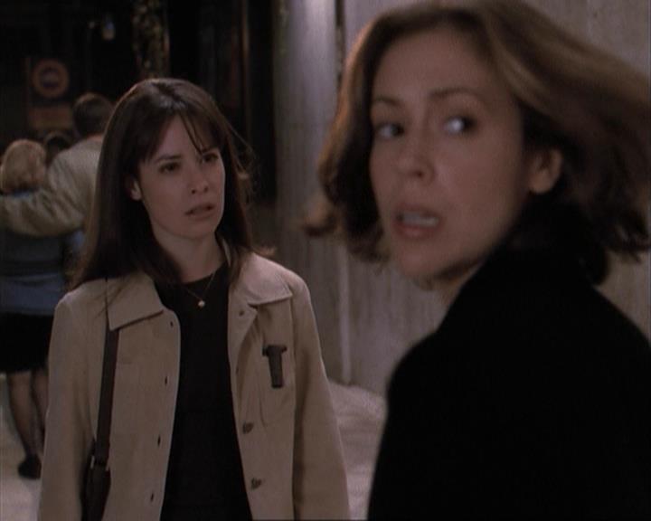 Charmed-Online-dot-net_108TheTruthIsOutThereAndItHurts0157.jpg Charmed-Online-dot-net_108TheTruthIsOutThereAndItHurts0157.jpg