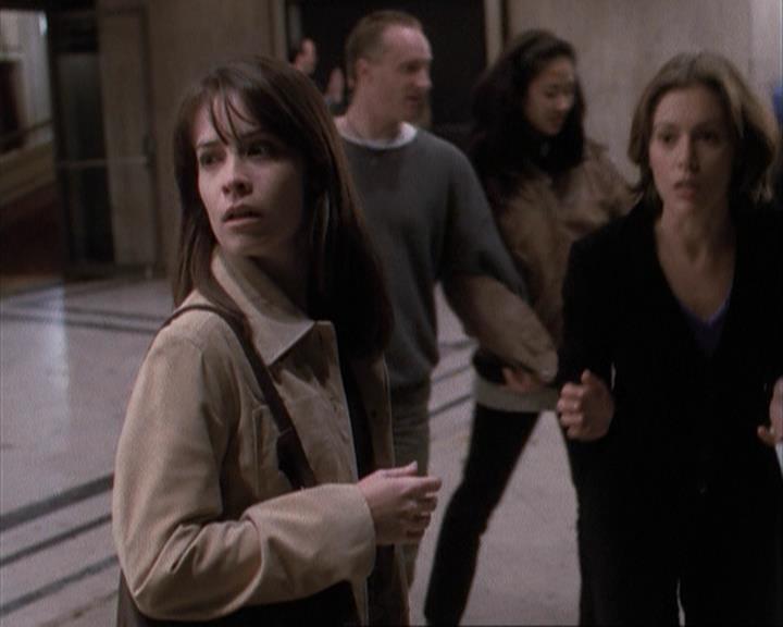 Charmed-Online-dot-net_108TheTruthIsOutThereAndItHurts0165.jpg Charmed-Online-dot-net_108TheTruthIsOutThereAndItHurts0165.jpg