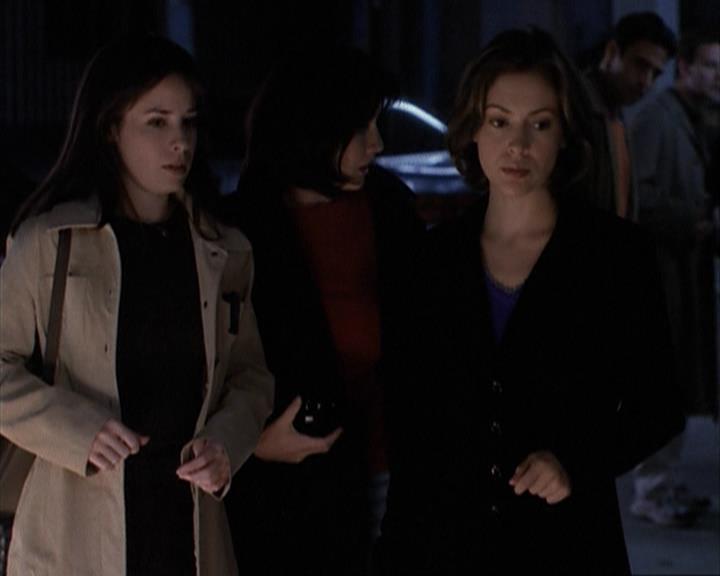 Charmed-Online-dot-net_108TheTruthIsOutThereAndItHurts0178.jpg Charmed-Online-dot-net_108TheTruthIsOutThereAndItHurts0178.jpg