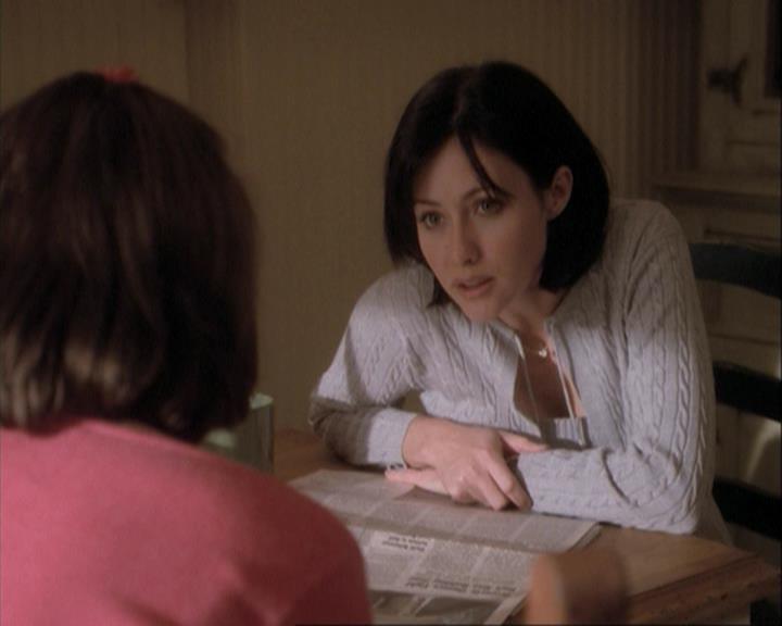 Charmed-Online-dot-net_108TheTruthIsOutThereAndItHurts0361.jpg Charmed-Online-dot-net_108TheTruthIsOutThereAndItHurts0361.jpg