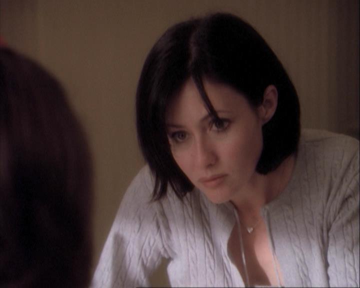 Charmed-Online-dot-net_108TheTruthIsOutThereAndItHurts0369.jpg Charmed-Online-dot-net_108TheTruthIsOutThereAndItHurts0369.jpg