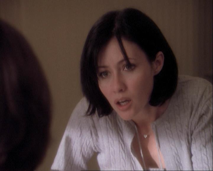 Charmed-Online-dot-net_108TheTruthIsOutThereAndItHurts0373.jpg Charmed-Online-dot-net_108TheTruthIsOutThereAndItHurts0373.jpg
