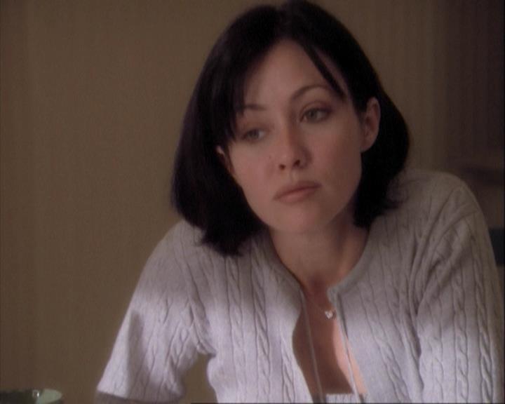 Charmed-Online-dot-net_108TheTruthIsOutThereAndItHurts0403.jpg Charmed-Online-dot-net_108TheTruthIsOutThereAndItHurts0403.jpg