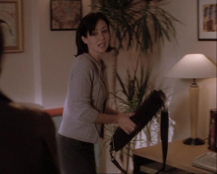 Charmed-Online-dot-net_108TheTruthIsOutThereAndItHurts0518.jpg Charmed-Online-dot-net_108TheTruthIsOutThereAndItHurts0518.jpg