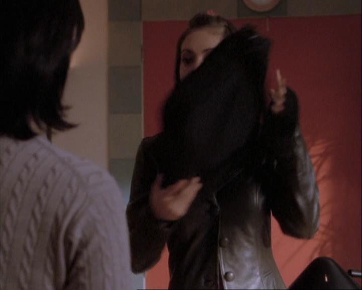 Charmed-Online-dot-net_108TheTruthIsOutThereAndItHurts0522.jpg Charmed-Online-dot-net_108TheTruthIsOutThereAndItHurts0522.jpg