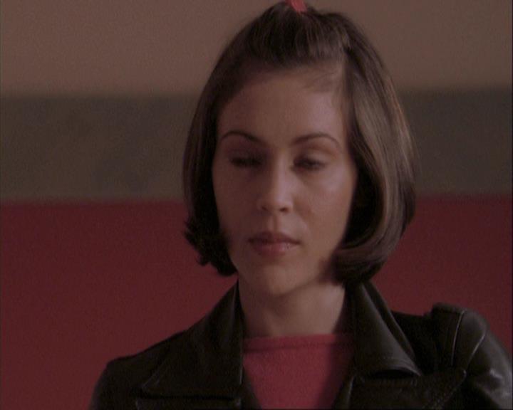 Charmed-Online-dot-net_108TheTruthIsOutThereAndItHurts0534.jpg Charmed-Online-dot-net_108TheTruthIsOutThereAndItHurts0534.jpg