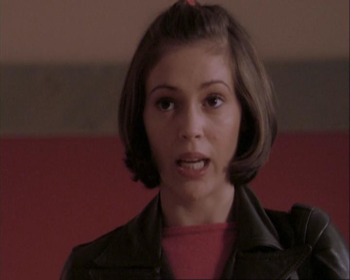 Charmed-Online-dot-net_108TheTruthIsOutThereAndItHurts0552.jpg Charmed-Online-dot-net_108TheTruthIsOutThereAndItHurts0552.jpg