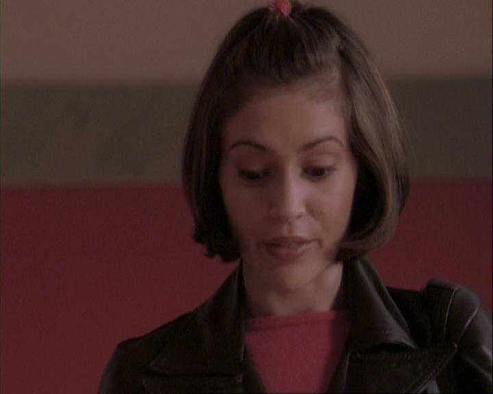 Charmed-Online-dot-net_108TheTruthIsOutThereAndItHurts0580.jpg Charmed-Online-dot-net_108TheTruthIsOutThereAndItHurts0580.jpg