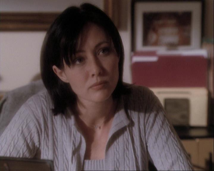Charmed-Online-dot-net_108TheTruthIsOutThereAndItHurts0583.jpg Charmed-Online-dot-net_108TheTruthIsOutThereAndItHurts0583.jpg