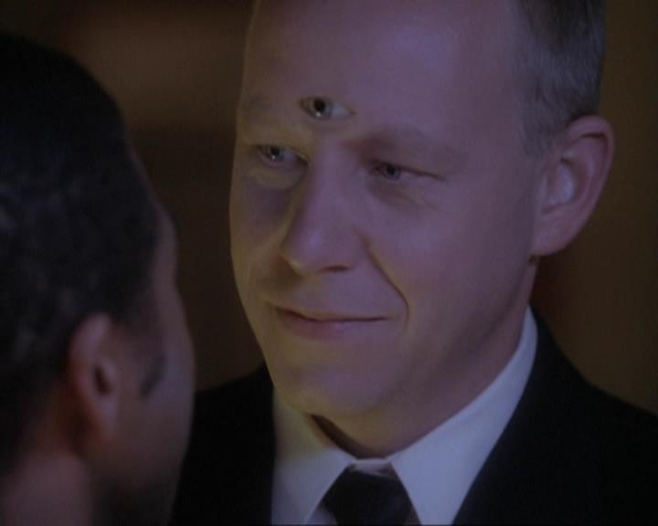 Charmed-Online-dot-net_108TheTruthIsOutThereAndItHurts0802.jpg Charmed-Online-dot-net_108TheTruthIsOutThereAndItHurts0802.jpg