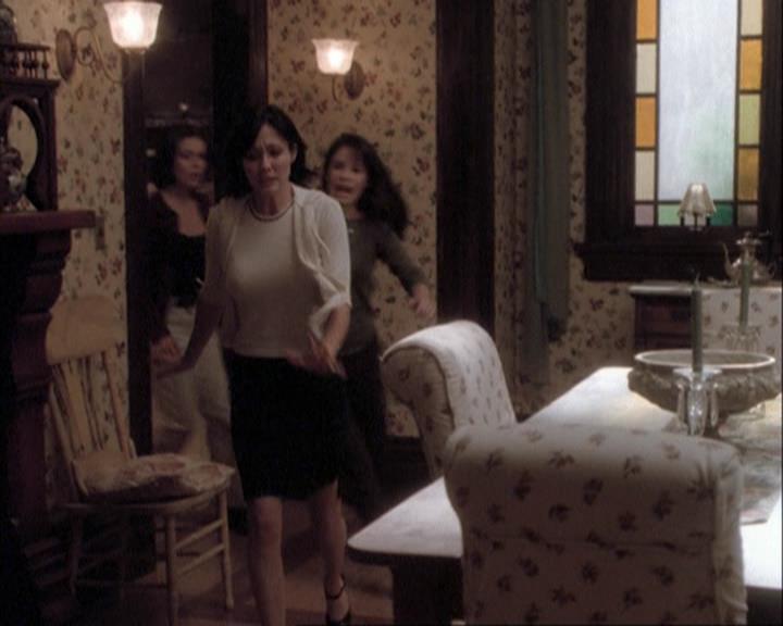 Charmed-Online-dot-net_108TheTruthIsOutThereAndItHurts0895.jpg Charmed-Online-dot-net_108TheTruthIsOutThereAndItHurts0895.jpg