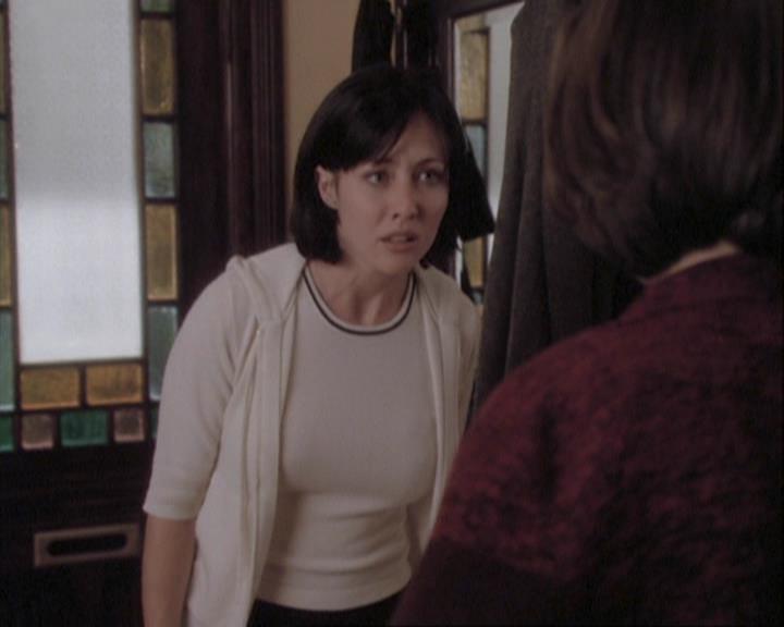 Charmed-Online-dot-net_108TheTruthIsOutThereAndItHurts0925.jpg Charmed-Online-dot-net_108TheTruthIsOutThereAndItHurts0925.jpg