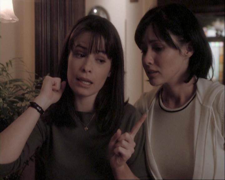 Charmed-Online-dot-net_108TheTruthIsOutThereAndItHurts1005.jpg Charmed-Online-dot-net_108TheTruthIsOutThereAndItHurts1005.jpg