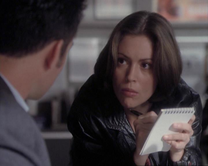 Charmed-Online-dot-net_108TheTruthIsOutThereAndItHurts1042.jpg Charmed-Online-dot-net_108TheTruthIsOutThereAndItHurts1042.jpg