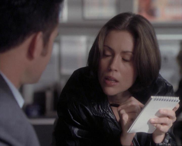 Charmed-Online-dot-net_108TheTruthIsOutThereAndItHurts1056.jpg Charmed-Online-dot-net_108TheTruthIsOutThereAndItHurts1056.jpg