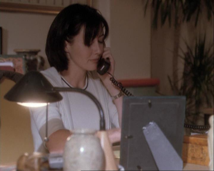 Charmed-Online-dot-net_108TheTruthIsOutThereAndItHurts1084.jpg Charmed-Online-dot-net_108TheTruthIsOutThereAndItHurts1084.jpg