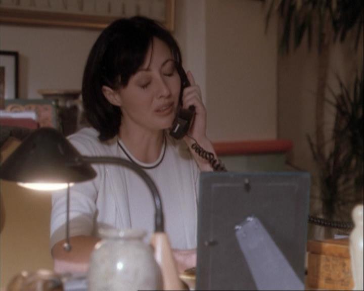 Charmed-Online-dot-net_108TheTruthIsOutThereAndItHurts1085.jpg Charmed-Online-dot-net_108TheTruthIsOutThereAndItHurts1085.jpg