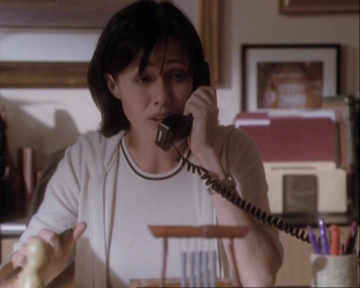 Charmed-Online-dot-net_108TheTruthIsOutThereAndItHurts1103.jpg Charmed-Online-dot-net_108TheTruthIsOutThereAndItHurts1103.jpg