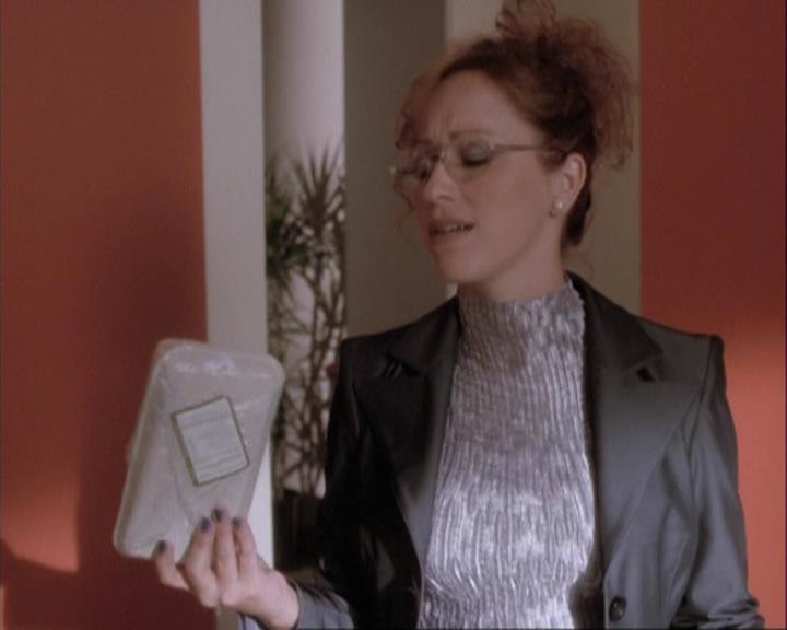 Charmed-Online-dot-net_108TheTruthIsOutThereAndItHurts1125.jpg Charmed-Online-dot-net_108TheTruthIsOutThereAndItHurts1125.jpg