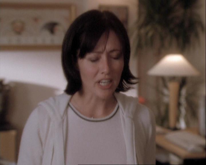 Charmed-Online-dot-net_108TheTruthIsOutThereAndItHurts1137.jpg Charmed-Online-dot-net_108TheTruthIsOutThereAndItHurts1137.jpg