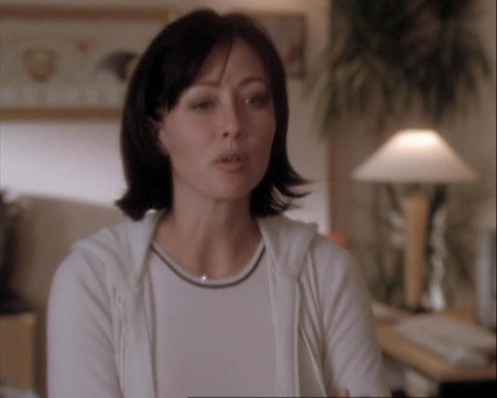 Charmed-Online-dot-net_108TheTruthIsOutThereAndItHurts1138.jpg Charmed-Online-dot-net_108TheTruthIsOutThereAndItHurts1138.jpg