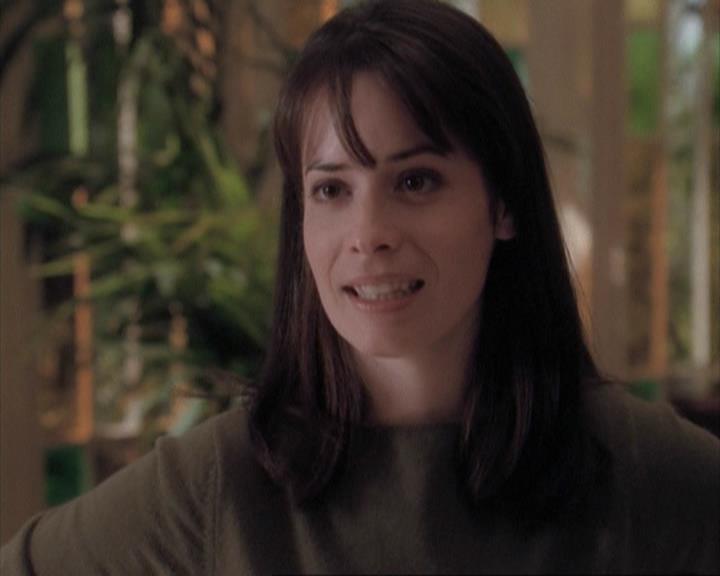 Charmed-Online-dot-net_108TheTruthIsOutThereAndItHurts1291.jpg Charmed-Online-dot-net_108TheTruthIsOutThereAndItHurts1291.jpg