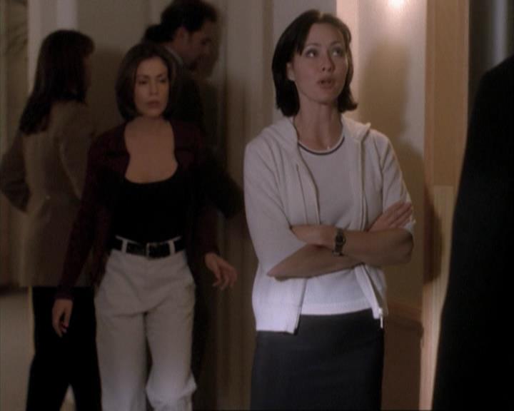 Charmed-Online-dot-net_108TheTruthIsOutThereAndItHurts1318.jpg Charmed-Online-dot-net_108TheTruthIsOutThereAndItHurts1318.jpg
