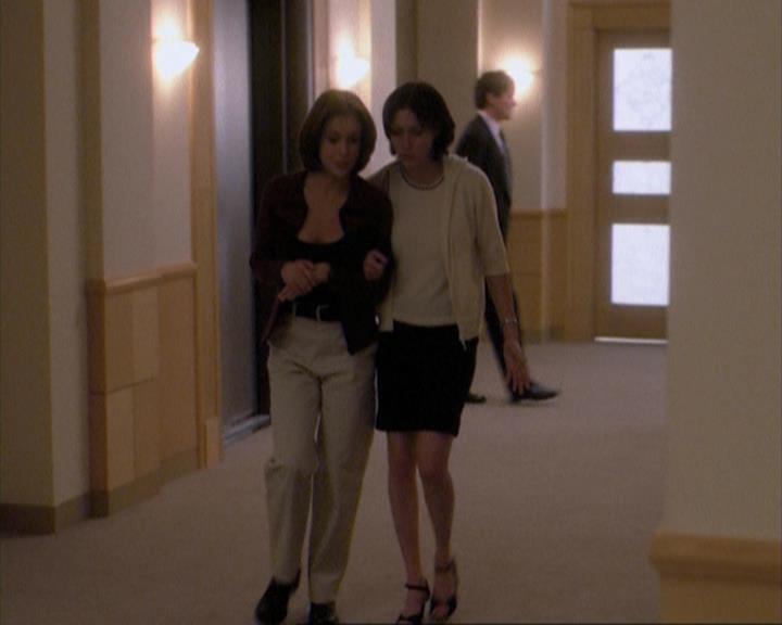 Charmed-Online-dot-net_108TheTruthIsOutThereAndItHurts1332.jpg Charmed-Online-dot-net_108TheTruthIsOutThereAndItHurts1332.jpg