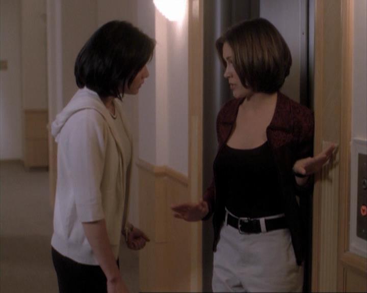 Charmed-Online-dot-net_108TheTruthIsOutThereAndItHurts1374.jpg Charmed-Online-dot-net_108TheTruthIsOutThereAndItHurts1374.jpg