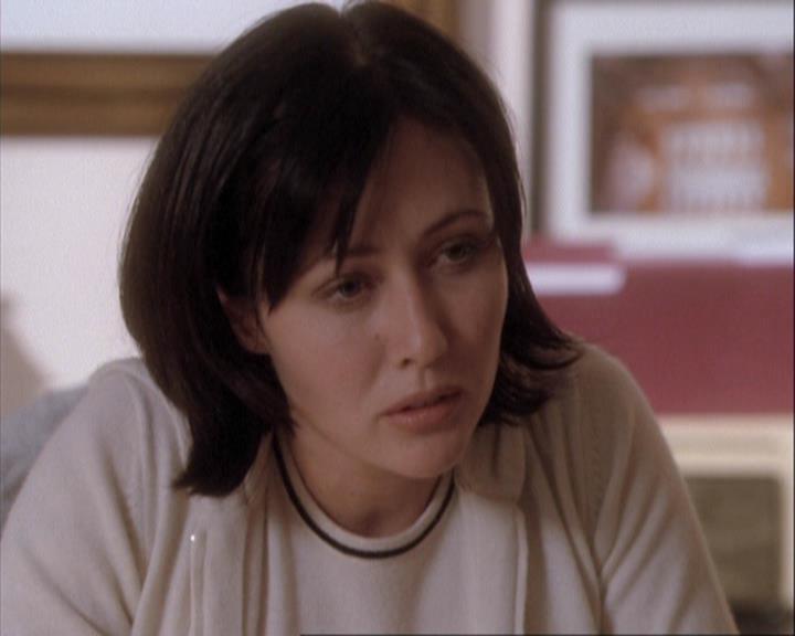 Charmed-Online-dot-net_108TheTruthIsOutThereAndItHurts1731.jpg Charmed-Online-dot-net_108TheTruthIsOutThereAndItHurts1731.jpg