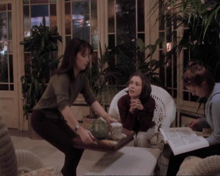 Charmed-Online-dot-net_108TheTruthIsOutThereAndItHurts1745.jpg Charmed-Online-dot-net_108TheTruthIsOutThereAndItHurts1745.jpg