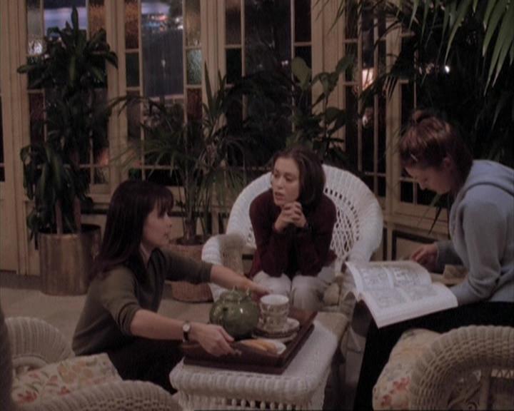 Charmed-Online-dot-net_108TheTruthIsOutThereAndItHurts1746.jpg Charmed-Online-dot-net_108TheTruthIsOutThereAndItHurts1746.jpg