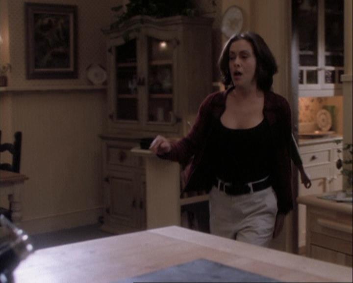 Charmed-Online-dot-net_108TheTruthIsOutThereAndItHurts1786.jpg Charmed-Online-dot-net_108TheTruthIsOutThereAndItHurts1786.jpg