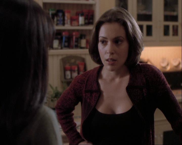 Charmed-Online-dot-net_108TheTruthIsOutThereAndItHurts1789.jpg Charmed-Online-dot-net_108TheTruthIsOutThereAndItHurts1789.jpg